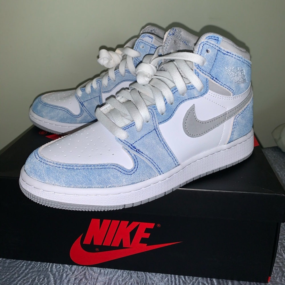 AIR JORDAN 1 RETRO HIGH OG GS: hyper royal/white